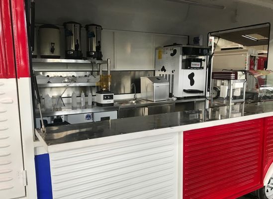 Triciclo móvil de comida multifuncional con 220V de voltaje y 1.5kw de potencia