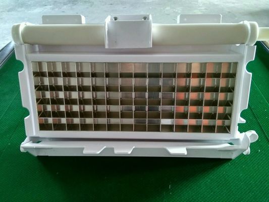 700 kg Capacidad de almacenamiento de hielo Evaporador de hielo de 0,8 kW Molde de cubo para máquina de cubo de hielo 30 * 30 * 22