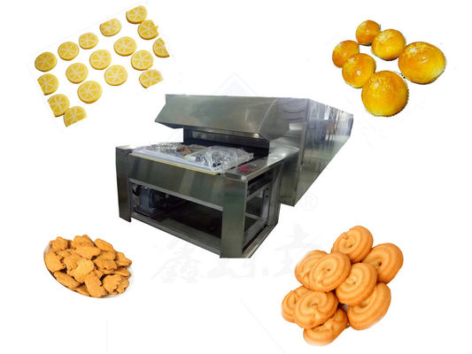 Horno de túnel de tamaño mediano para hornear galletas y tortillas de huevo en una tienda de alimentos y bebidas