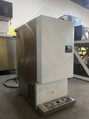 Máquina para hacer cubos de hielo totalmente automática de 120 kg en el mercado industrial con tecnología inteligente
