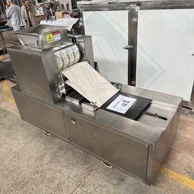 Máquina de hacer galletas de automatización pequeña para horno de panadería modelo de fabricante de galletas de chocolate