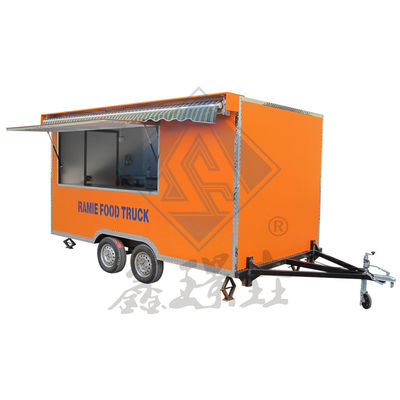 Larga vida útil 4.5M Camión de comida móvil cuadrado con ejes dobles y 3KW de potencia
