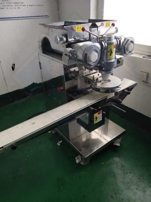 Máquina de incrustación automática de acero inoxidable 304 para llenar y incrustar galletas pequeñas