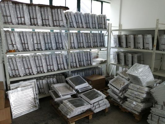 Fabricante de cubos de hielo industriales comerciales 19*36 Evaporador automático de hielo de diferentes tipos