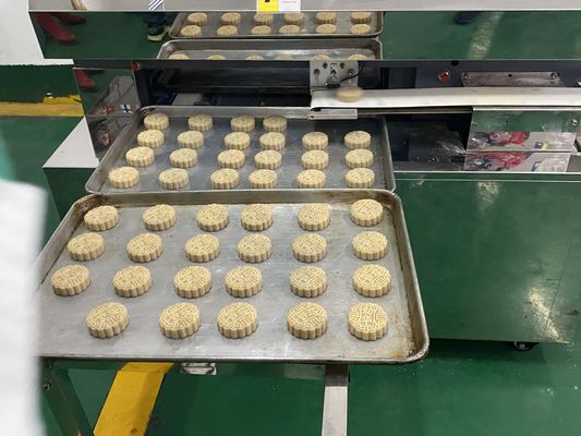 2020 año automático dulce redondo Kubba Mochi helado de llenado / incrustación máquina