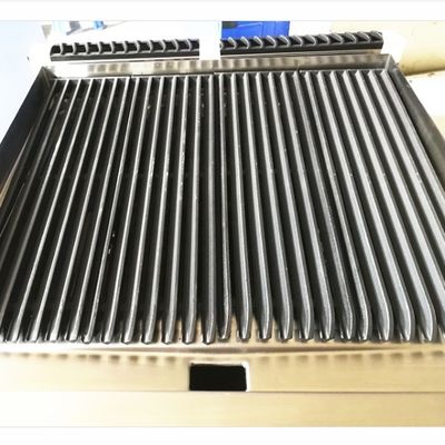 Grill de piedra de lava de gas comercial con gabinete y dispositivo de seguridad contra llamas en Sliver