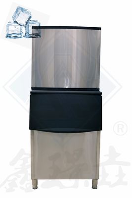 Máquina para hacer cubos de hielo de alimentos y bebidas para cubos grandes y producción de restaurantes