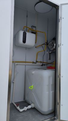 Remolque de baño público de acero portátil de 2 puestos para conveniencia comercial y móvil