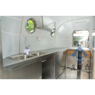 Carritos de comida comerciales Camión de comida móvil con cocina y horno de pizza Vendedor de confianza