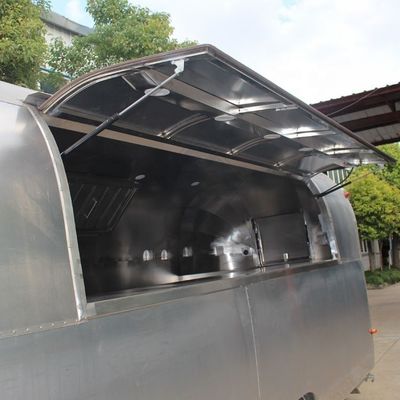 Trailer de camión de comida eléctrico pequeño totalmente equipado para envases de bocadillos tensión personalizada