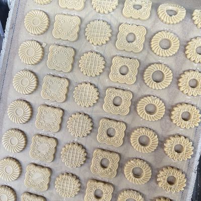 Máquina de moldeo de galletas automática anual para la fabricación de galletas de 2kw en el mercado de alta demanda