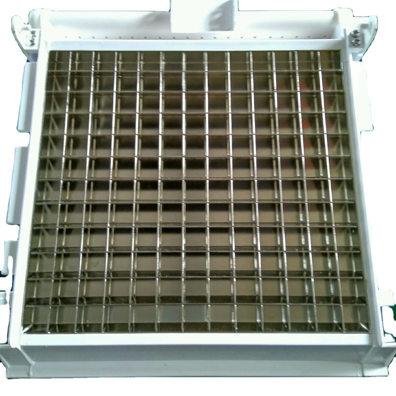 700 kg Capacidad de almacenamiento de hielo Evaporador de hielo de 0,8 kW Molde de cubo para máquina de cubo de hielo 30 * 30 * 22